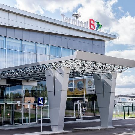 Terminal B Hotel Kiev Exteriör bild